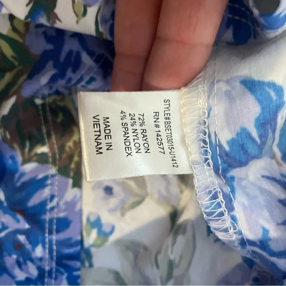 Blashe size m two piece summer outfit.  Skort with crop top shirt - Picture 12 of 13